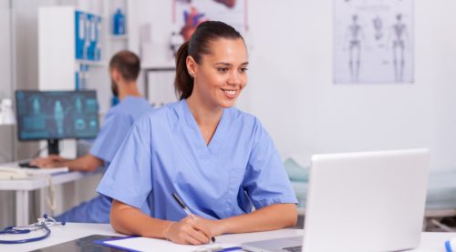 Técnico Auxiliar de Clínica Dental